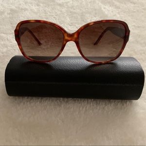 NWOT. Burberry sunglasses